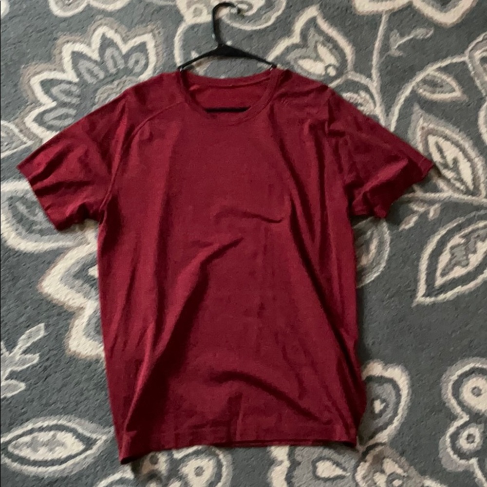 Men’s Large Lululemon T-Shirt